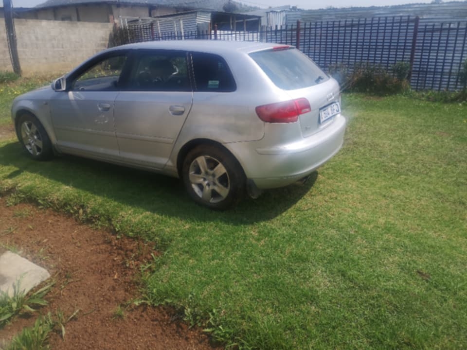 KE REKISA KOLOI YA AUDI A3 2.0FSi, COLOUR SILVER... ENGINE AND GEARBOX LI NTSE LI HANTLE.. PRICE=30K