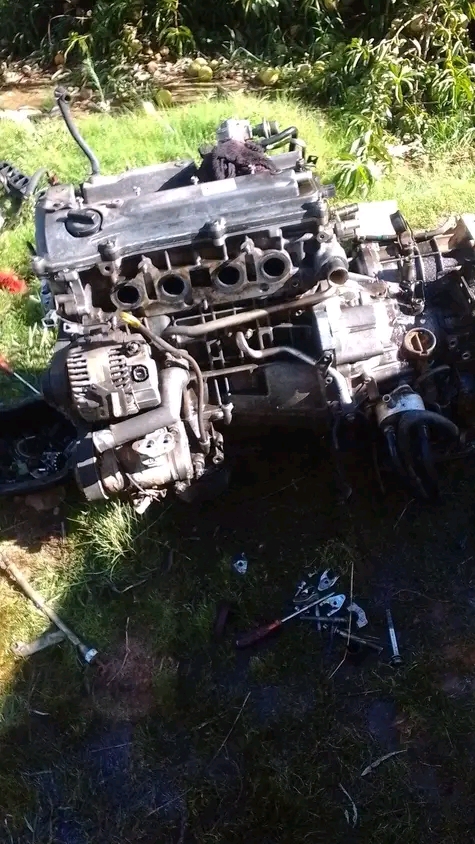 FUMANA 1AZ ENGINE,E NTSE LE KOLOING...RE YA TESTER EBE WA E PATALLA,PRICE =16000.00(SLIGHTLY NEGOTIA